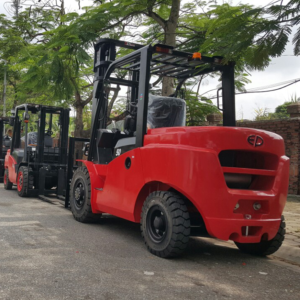 Xe nâng dầu CPCD40T8-X 4 tấn 8 Xe-nâng-dầu-cpcd50t8-x-5-tấn-1