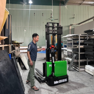 Xe Nâng Điện Đứng Lái ESD122 11 Xe Nâng Điện Đứng Lái ESD122