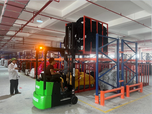 Lựa Chọn Xe Nâng Điện Cho Kho Xưởng Mới 11 Lựa Chọn Xe Nâng Điện Cho Kho Xưởng Mới