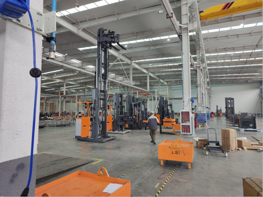 Lựa Chọn Xe Nâng Điện Cho Kho Xưởng Mới 9 Chiều Cao Nâng Lên Đến 12m