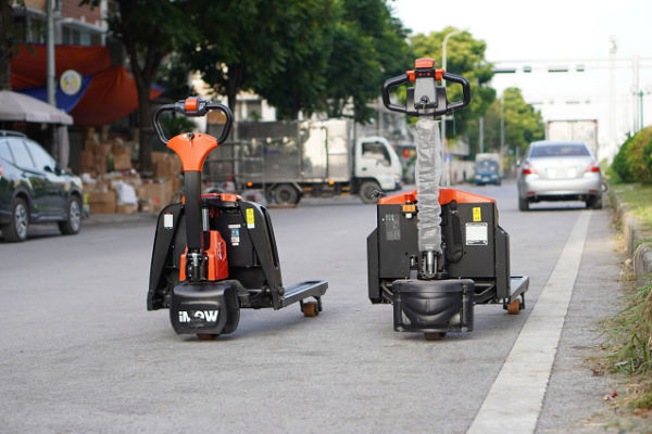 Đổi Xe Nâng Cũ Lấy Xe Nâng Điện Mới 8 Đổi Xe Nâng Cũ Lấy Xe Nâng Điện Mới